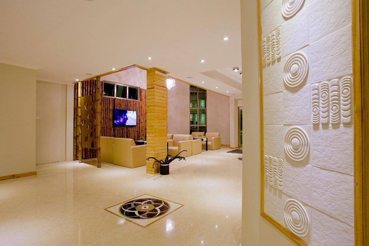 Kaani Beach Hotel At Maafushi Exterior photo